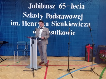 Uroczystość obchodów 65-lecia Szkoły Podstawowej im. Henryka Sienkiewicza w Niesułkowie, 